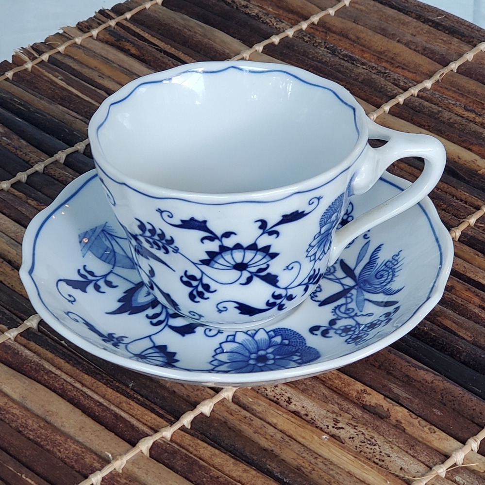 Blue Danube Japan Tea Cup & Saucer, Blue & White Floral Design, Great Condition